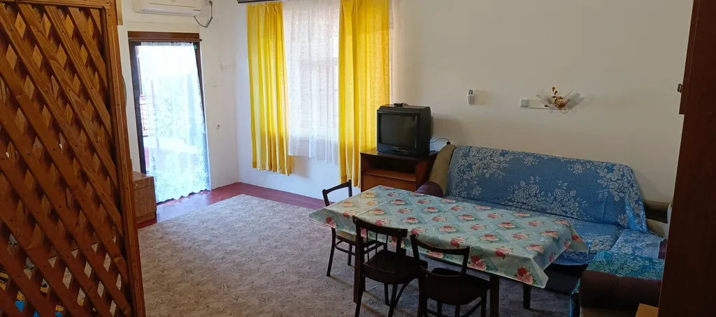 Уютный номер с большим свободным пространством до восьми человек