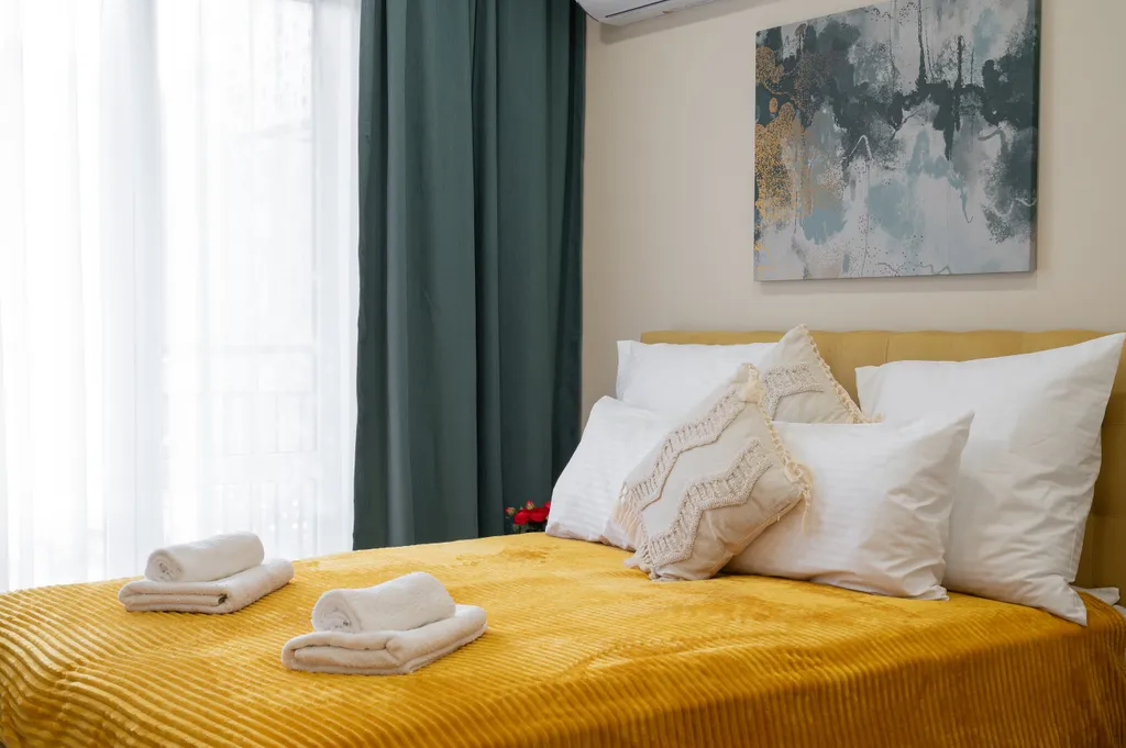 Кудепста Желтые искры