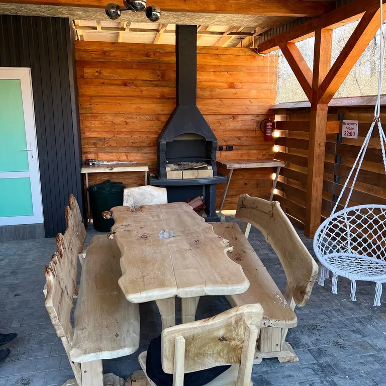 Вилла на берегу реки