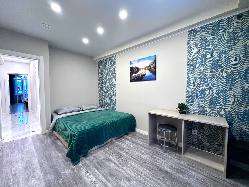 3-комнатная Люкс на Энтузиастов