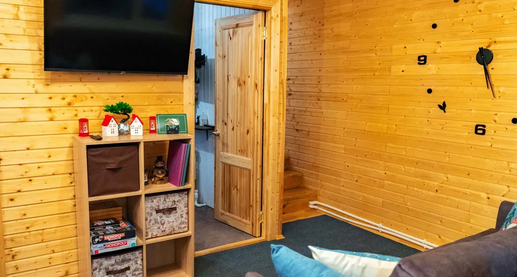 Домик с бассейном Арик