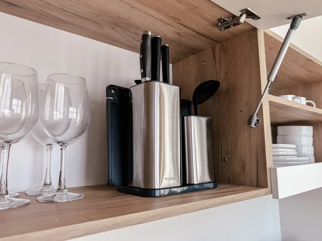 А.В. Апартаменты БЦ Аметист