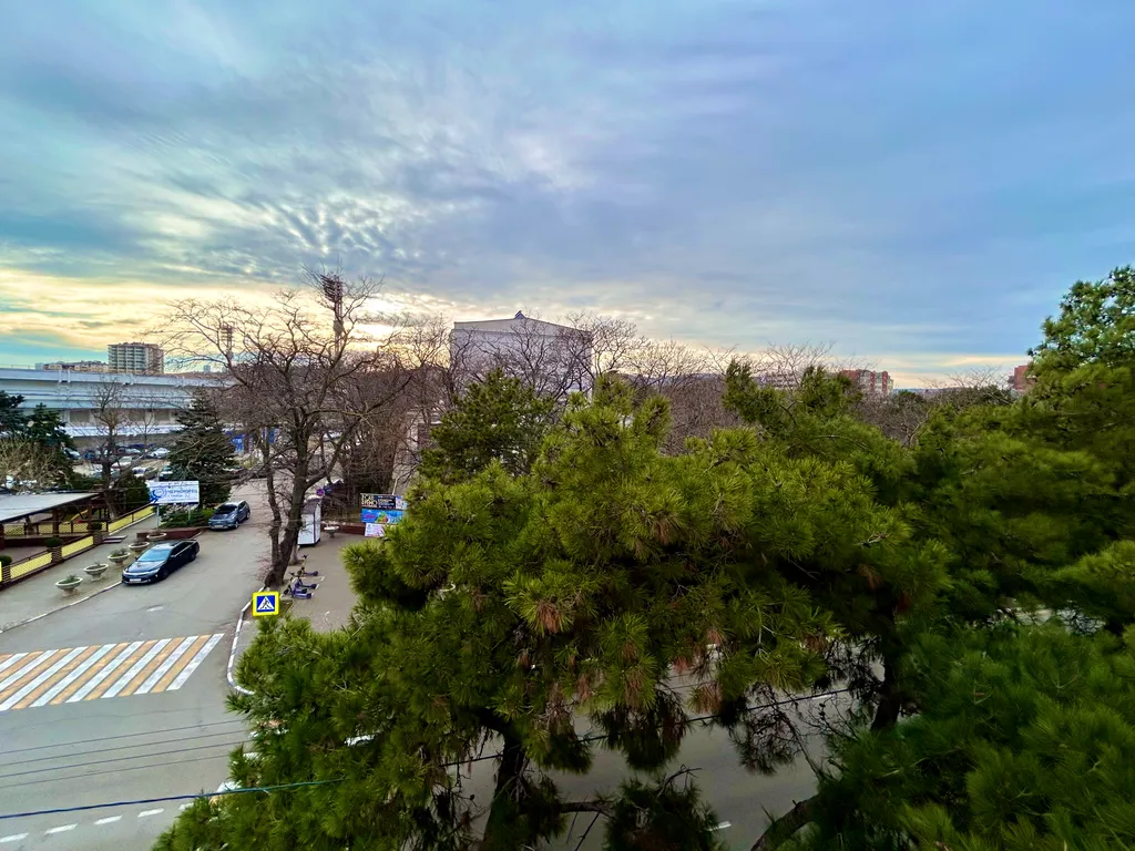 Уютные апартаменты у моря с камином и дизайнерским ремонтом