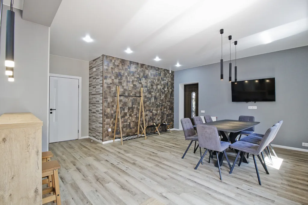 Двухэтaжный кoттeдж площадью 200