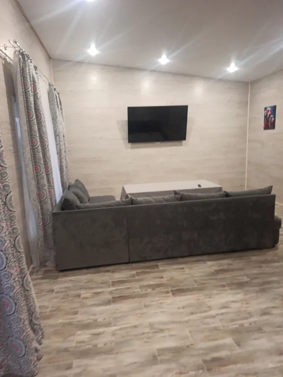 Срубовой дом на берегу Волги