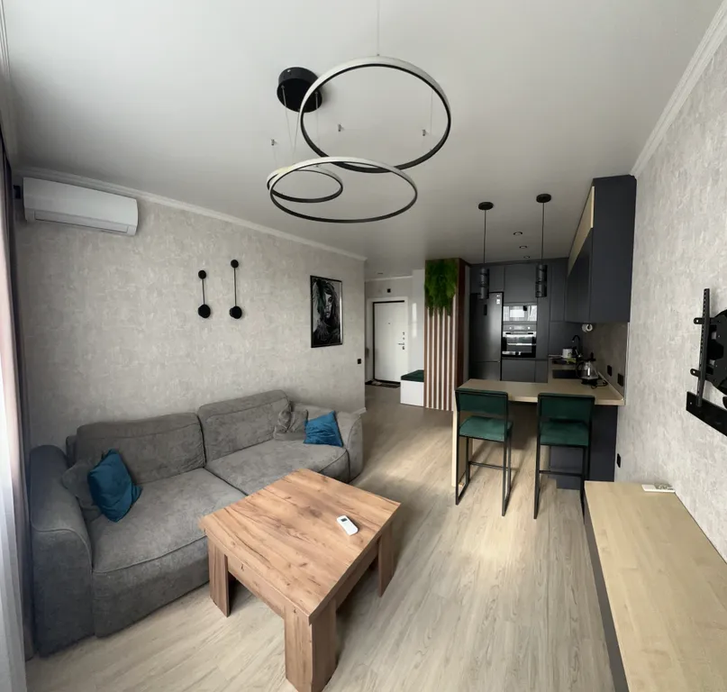 Новая современная квартира