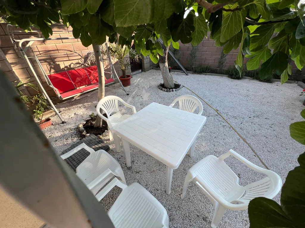 Двухкомнатный дом с кухней на 2 этаже