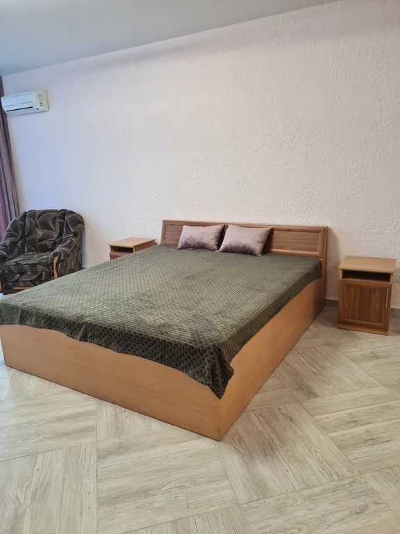 Эллинг на берегу моря