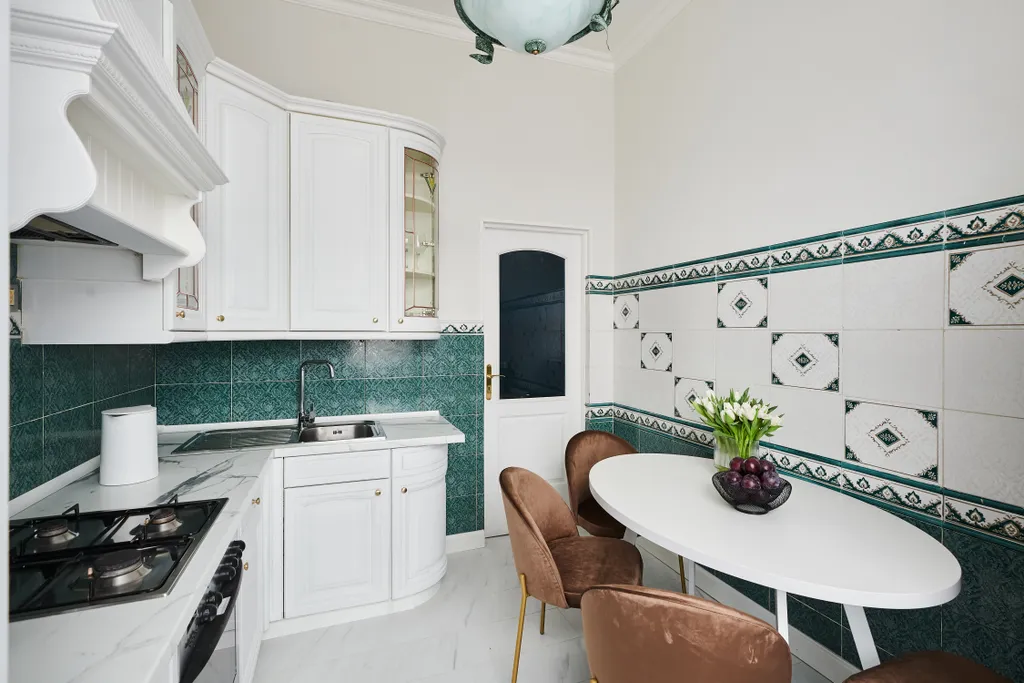 Квартира Трехкомнатная квартира с камином у стен Кремля — Москва