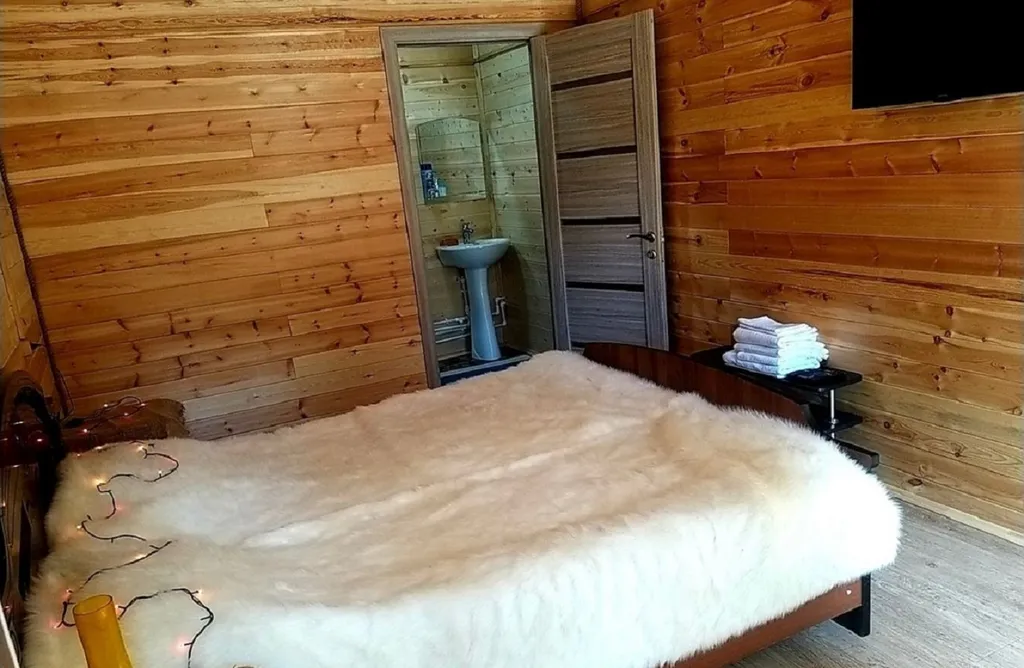 8-комнатный Дом