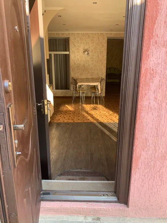 Уютная квартира в поселке Новый Свет, парковки нет