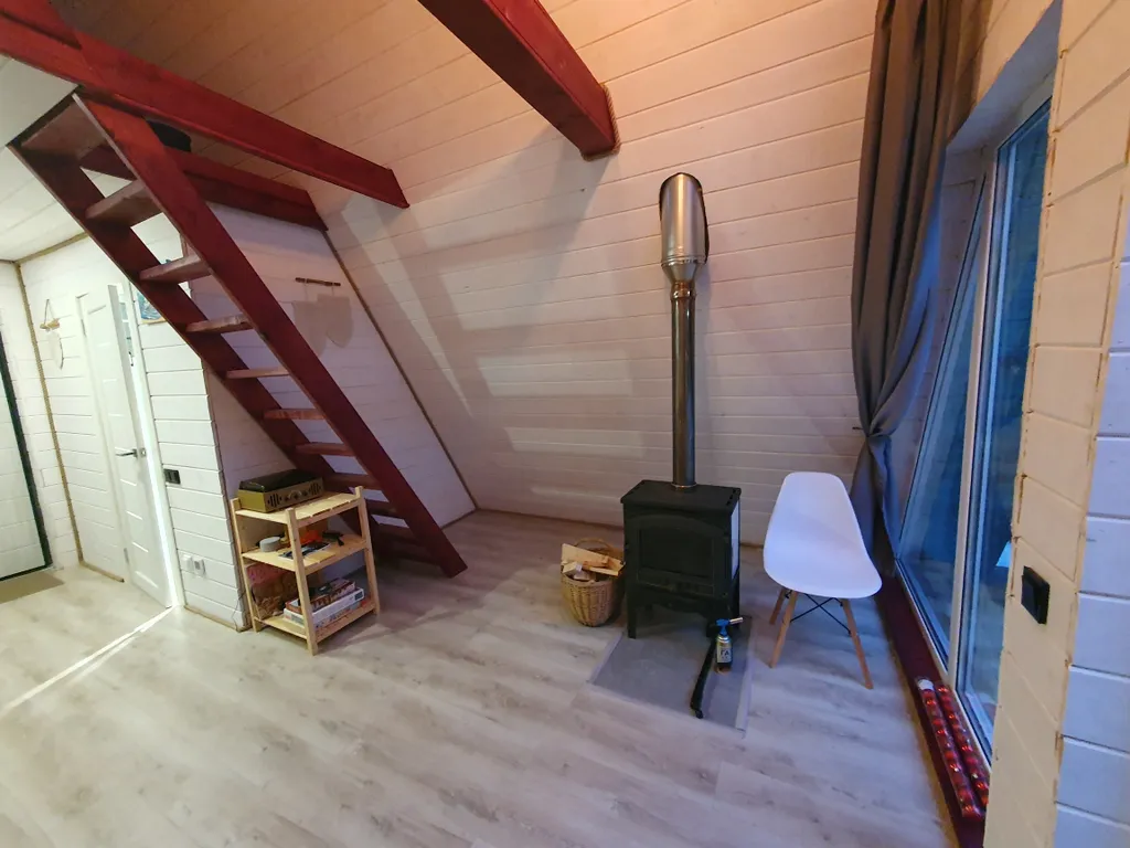 Уютный дом с видом на лес, рядом озеро, баня на территории