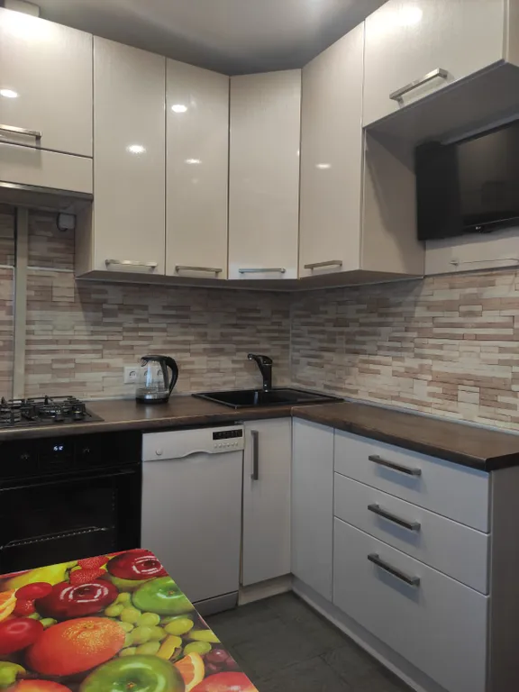 3-комнатная квартира в центре — аренда посуточно в Новый Уренгой