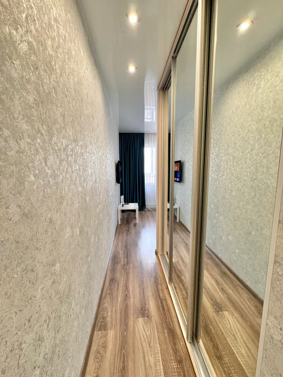 Современная квартира-студия рядом с ТРЦ Аура