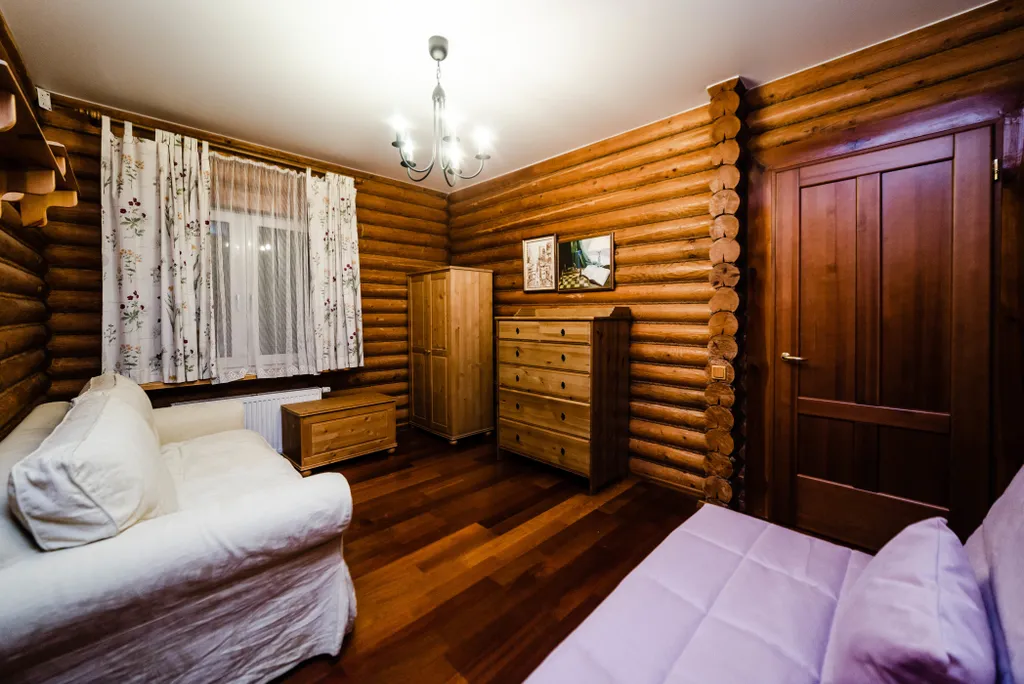 Дом в Красногорске с бассейном и сауной