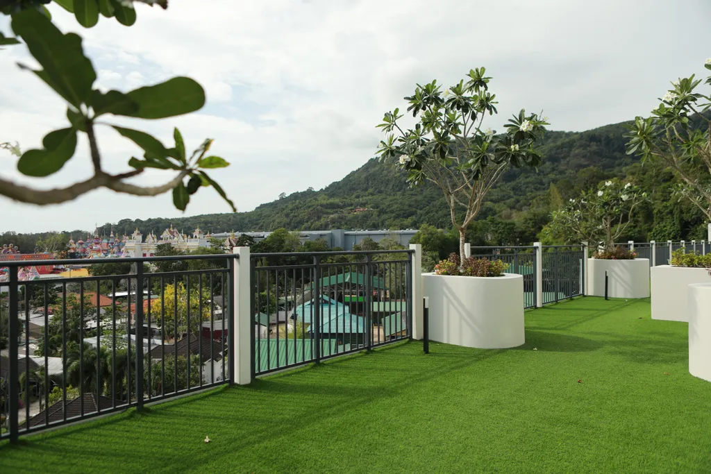 Новая супер однушка с бассейном и морем