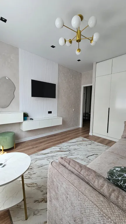 Современная 1- комнатная квартира со всеми удобствами