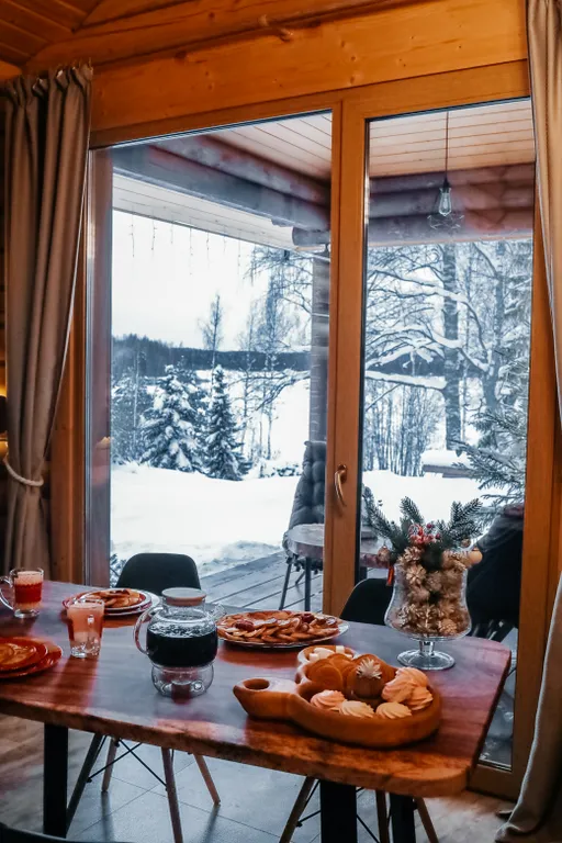 Дом на берегу озера