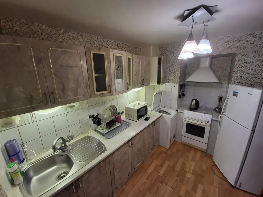 2-комнатная квартира, есть все необходимое для проживания