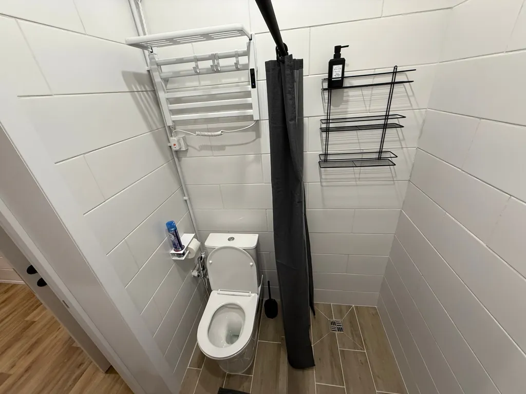 Домик с баней, банным чаном на берегу можайского водохранилища