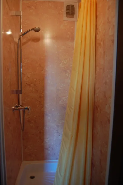 Однокомнатная квартира (гостинка) в центре