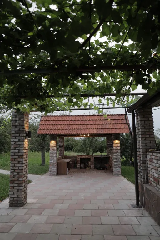 Уютный домик с бассейном в 7 километрах от города