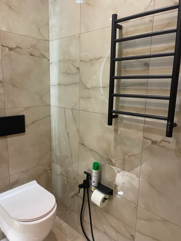 Новостройка возле ТрЦ Меганом