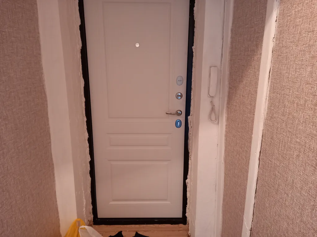 Двухкомнатная в центре, красивый вид на город и море