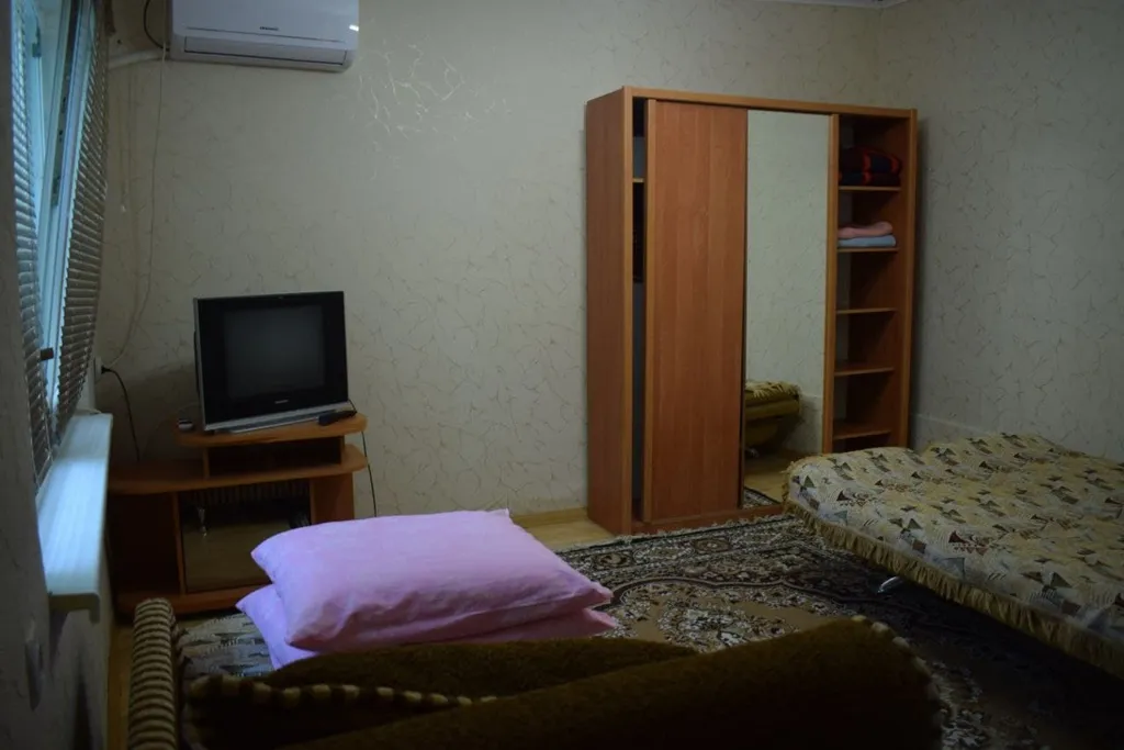 Коттедж 1-комнатный Дом — аренда посуточно в Алушта