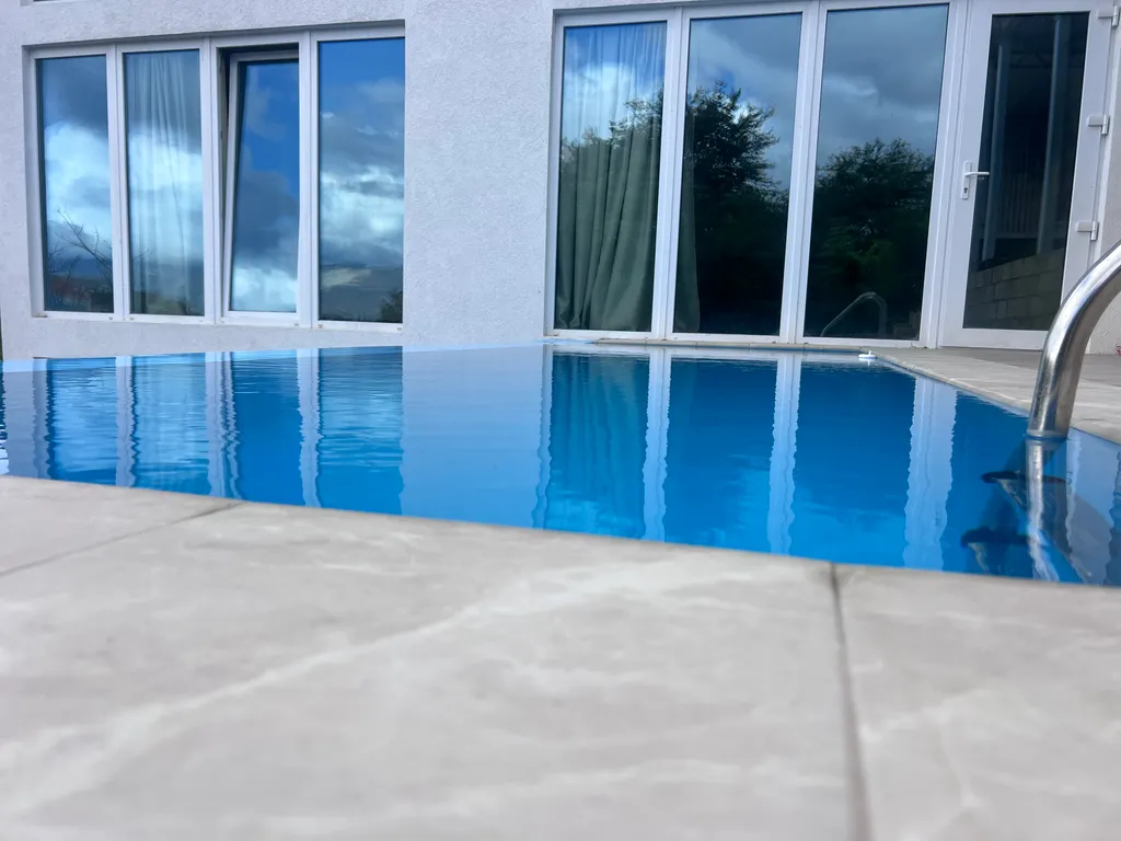 Уютный таунхауз с бассейном и зоной отдыха