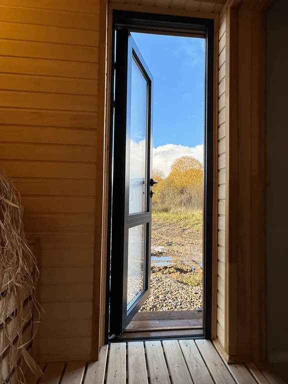 Домик для отдыха с видом на большую воду