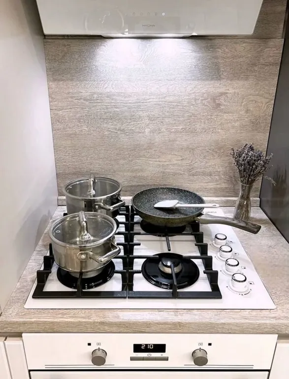 Новая квартира евродвушка территориально расположена в Пскове