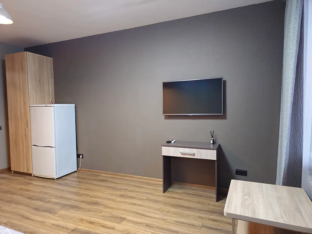 Студия рядом с предприятием Звездочка