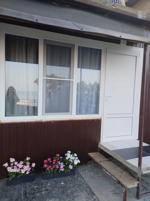 Студия с видом на море