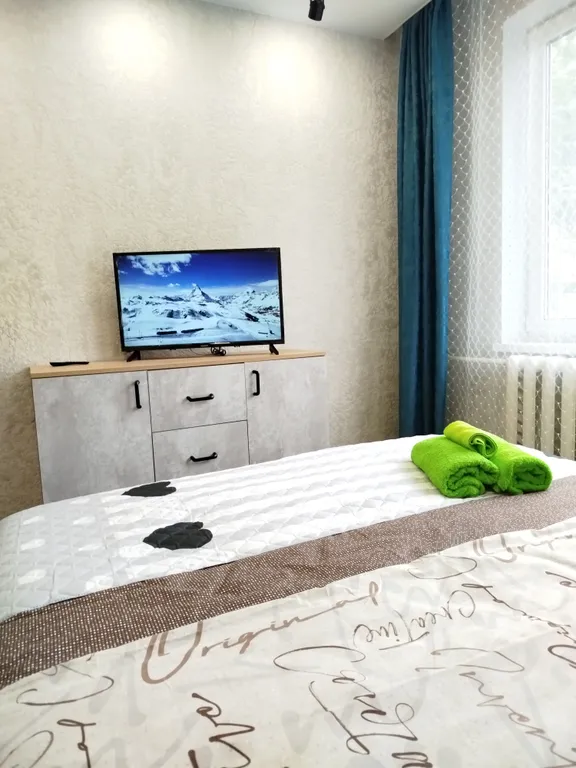 Трёхкомнатная семейная квартира с современными ремонтом Центр города