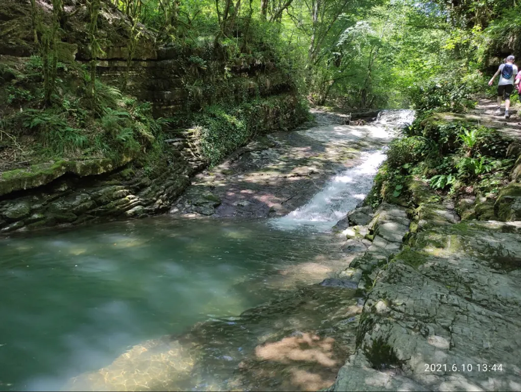 Новый апартамент с кухней