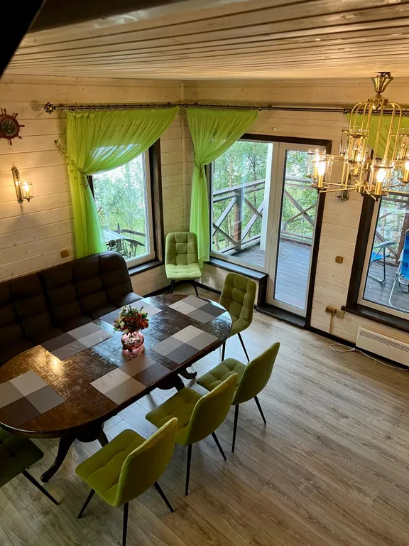 Дом у озера