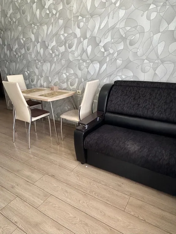 Уютная просторная квартира в центре, рядом ЖД вокзал, остановка Элеватор