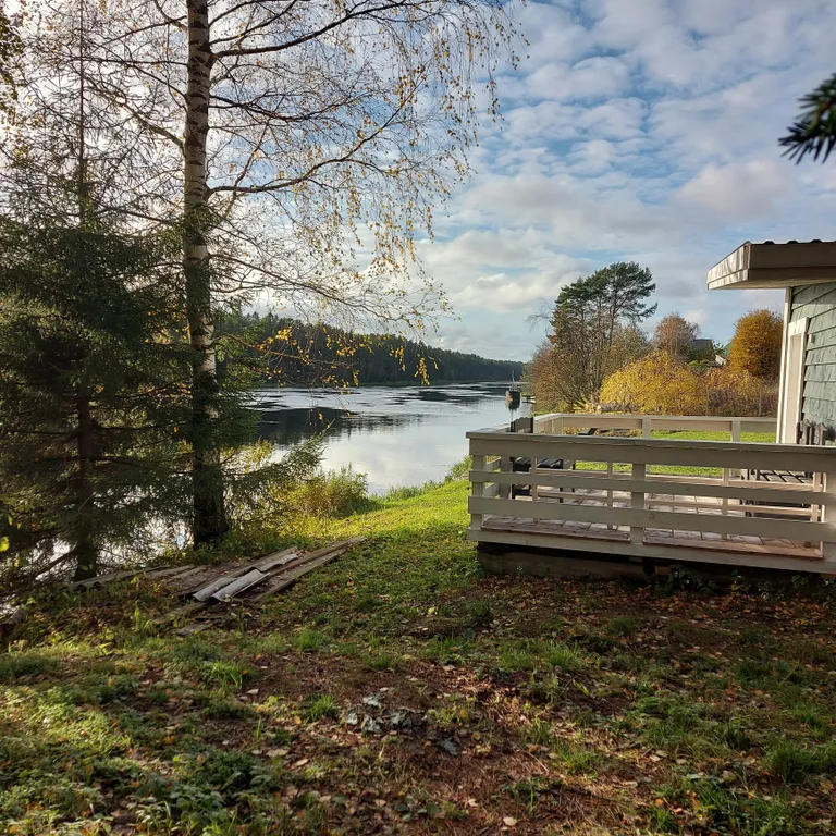 Коттедж Дом в Карелии с видом на реку — Нурмойла