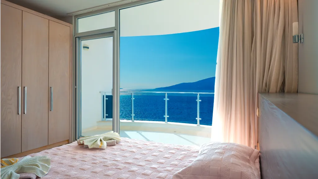 Великолепная вилла на берегу моря