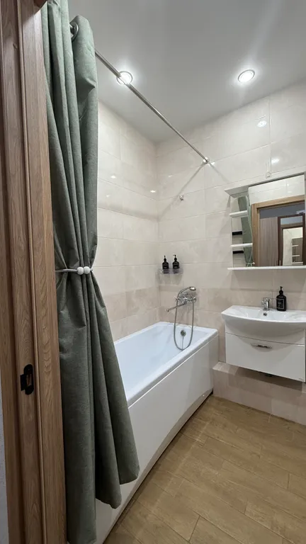 Дизайнерская Евро2 для 6 гостей у Суворовского училища