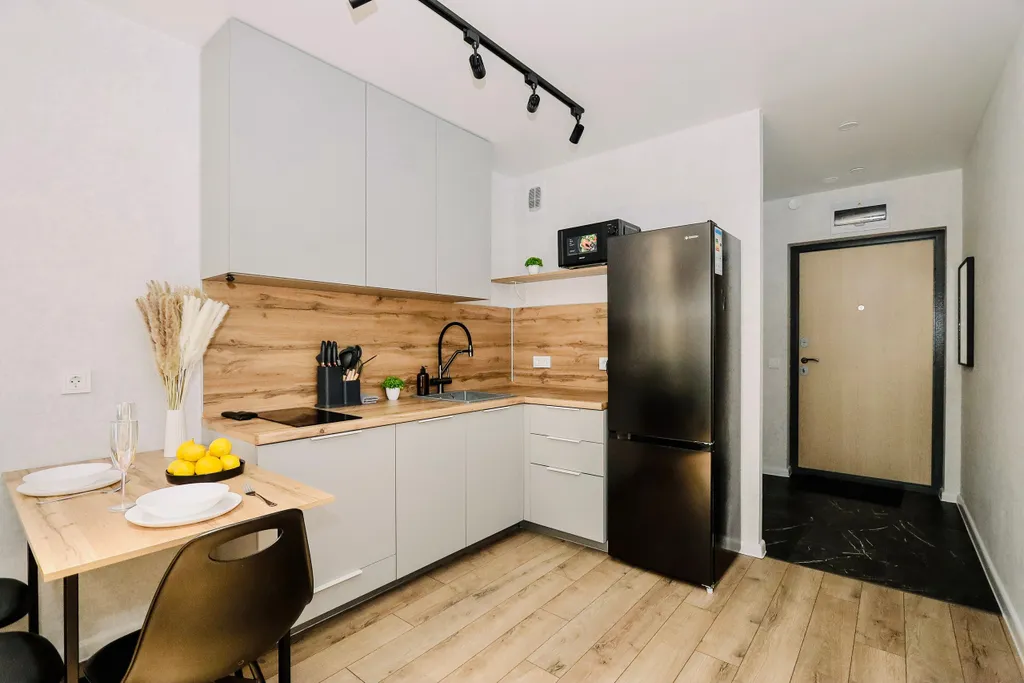 Дизaйнepcкая квартиpа пpемиум-клаccа c бaлкoном