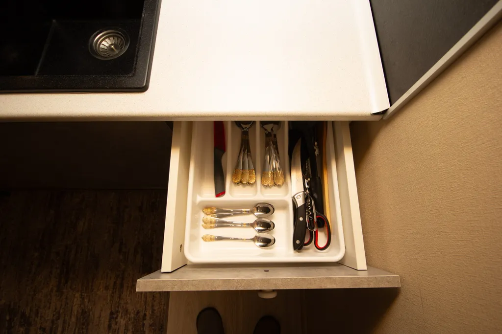 Апартамент с бассейном и балконом