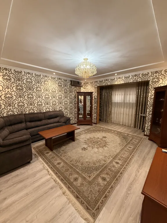 улица Садика Азимова 63 by Royal rentals