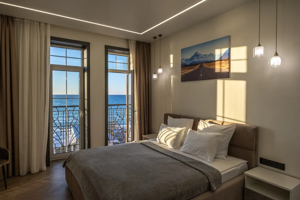 Дизайнерский апартамент с видом на море