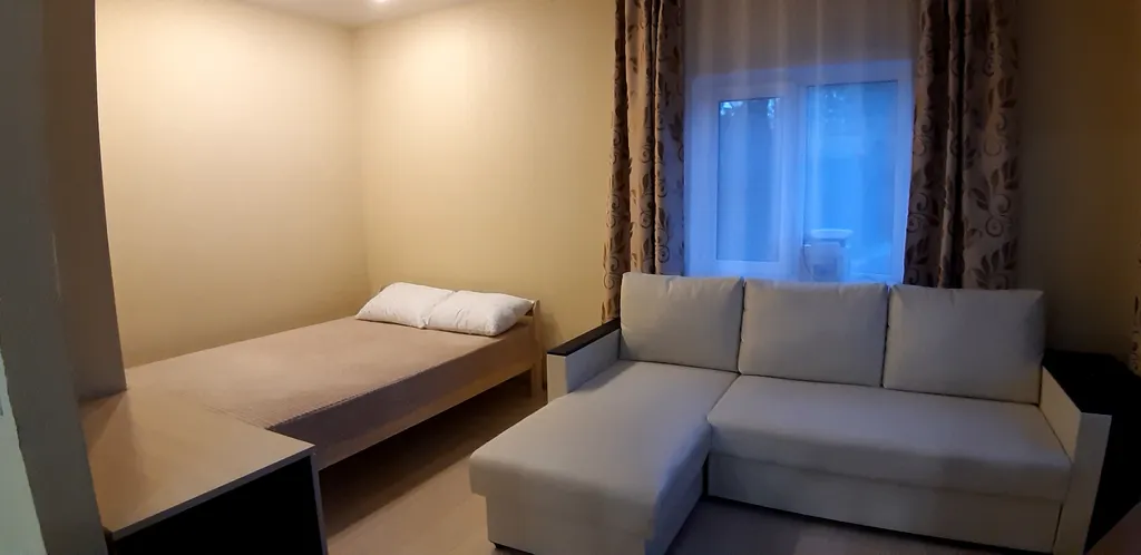 Уютный домик у леса