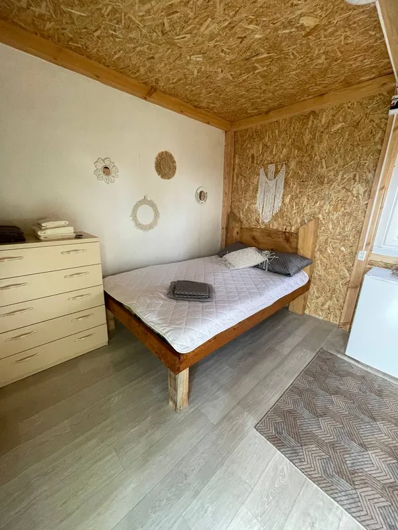 Летний четырехместный домик с верандой