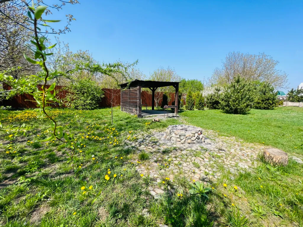 Коттедж Вилла на берегу реки Кубань с бассейном, баней, банным чаном — Елизаветинская