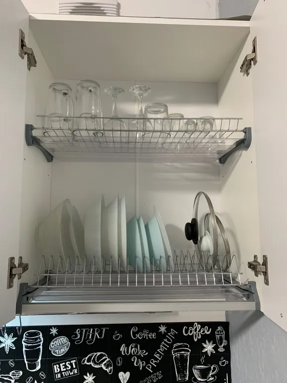 Студия с видом на поля и оранжевый закат