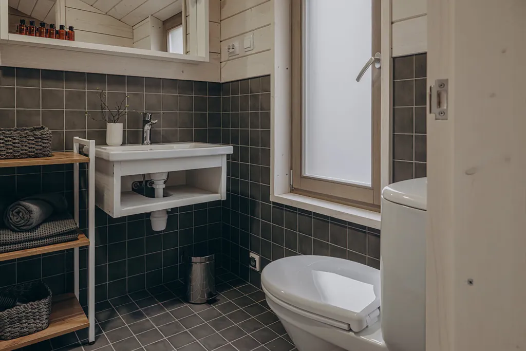 Дом 90m2 — чан, кухня, панорамные окна